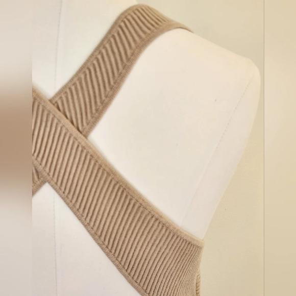 NWT || ABERCROMBIE & FITCH || Scuba Cross-Back Elevated mini dress - Picture 4 of 6